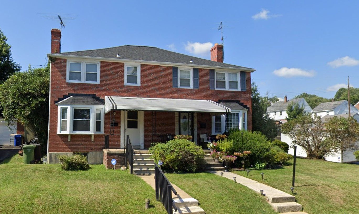Exterior view of a residential-style assisted living facility