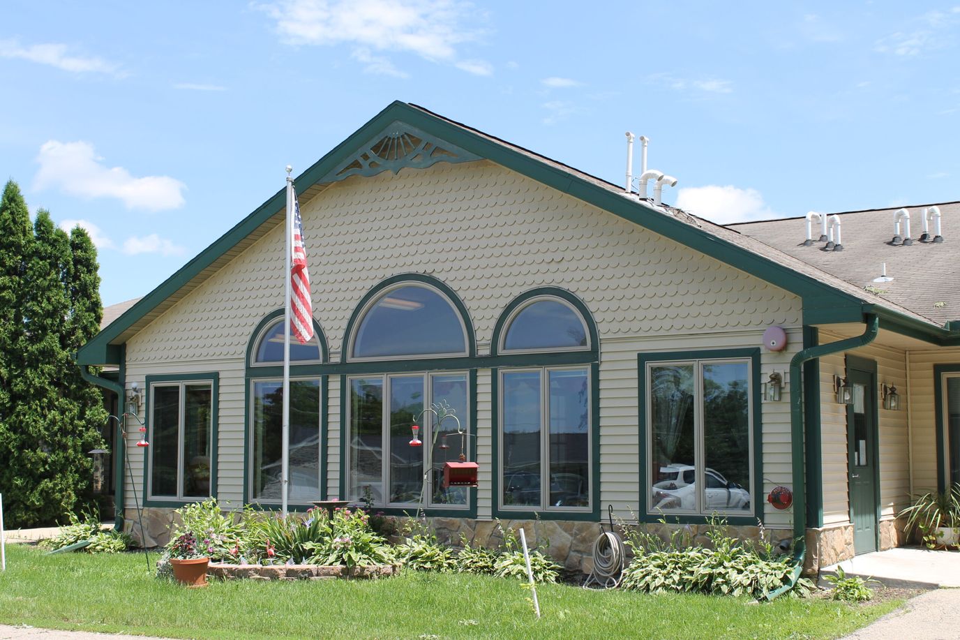 Exterior view of Sienna Crest - Darlington with gardens
