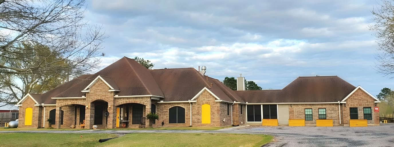 Exterior view of Vivid Life Residential Care facility