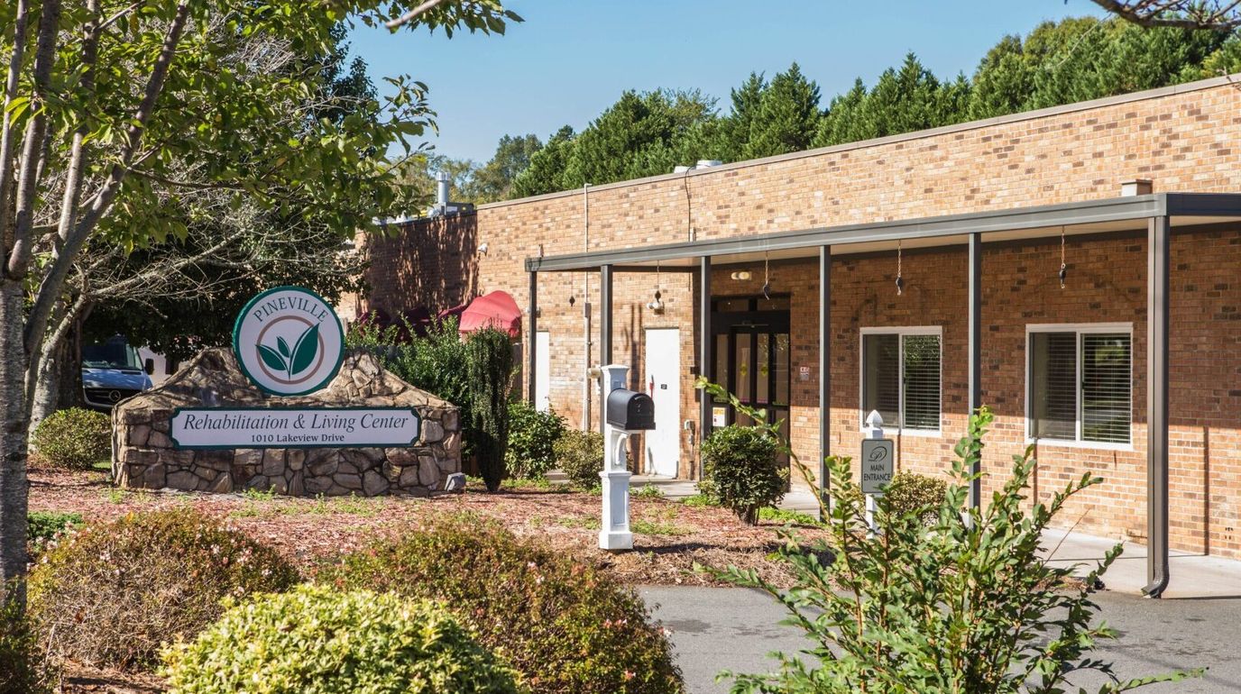 Exterior view of Pineville Rehabilitation & Living Center.