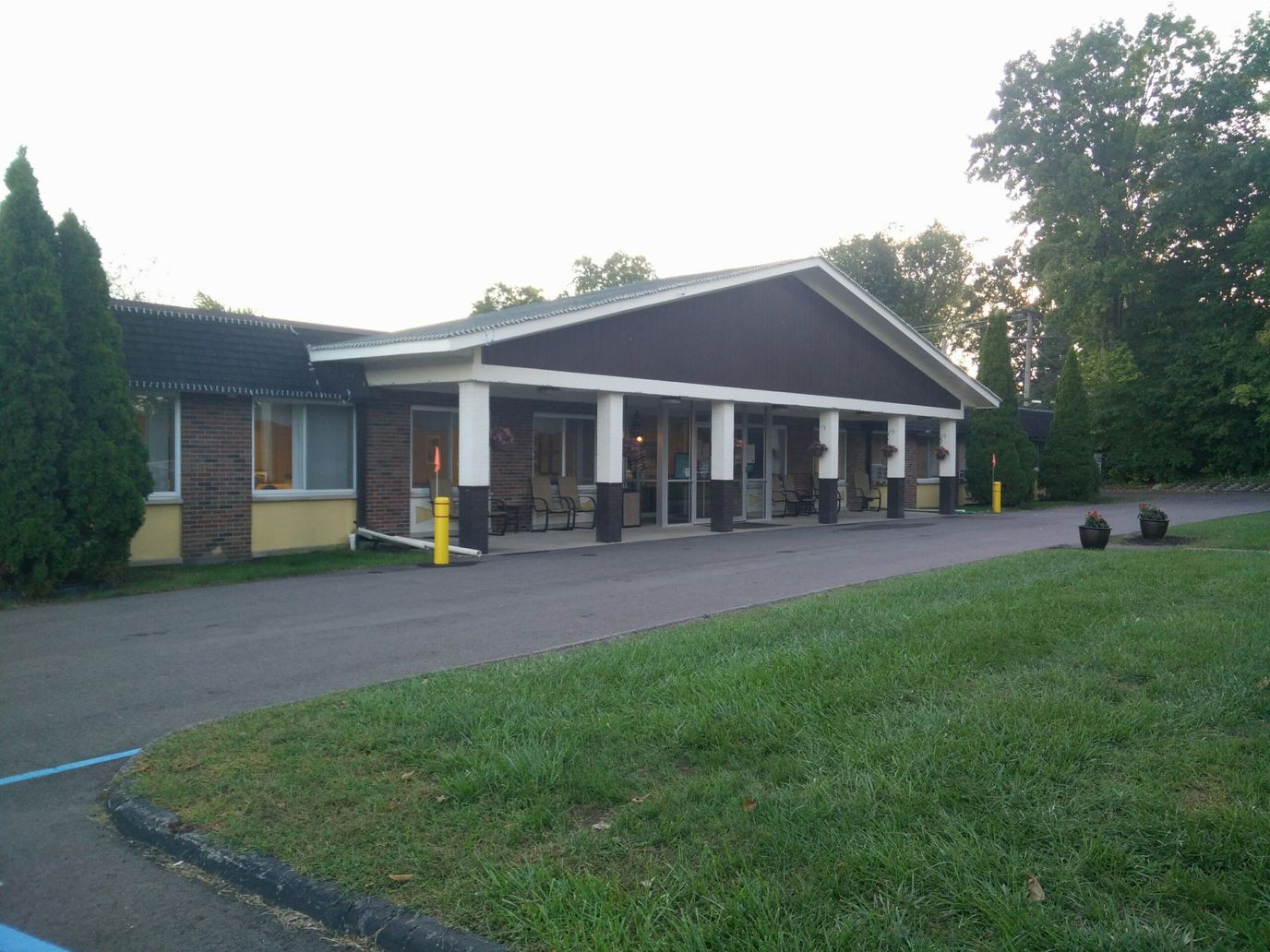 Exterior view of Four Chaplains Nursing Care Center