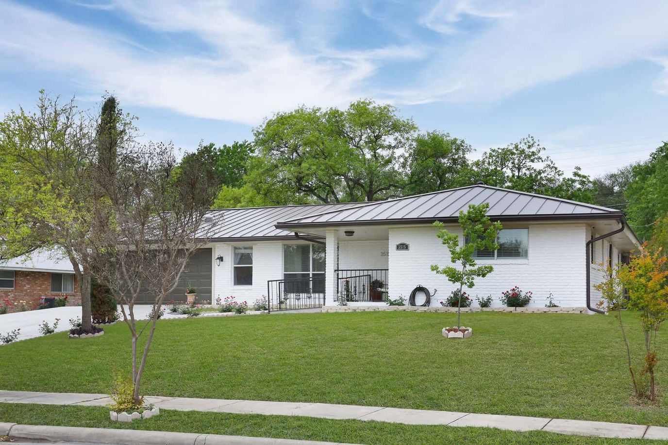 Exterior view of Marinas Assisted Living facility