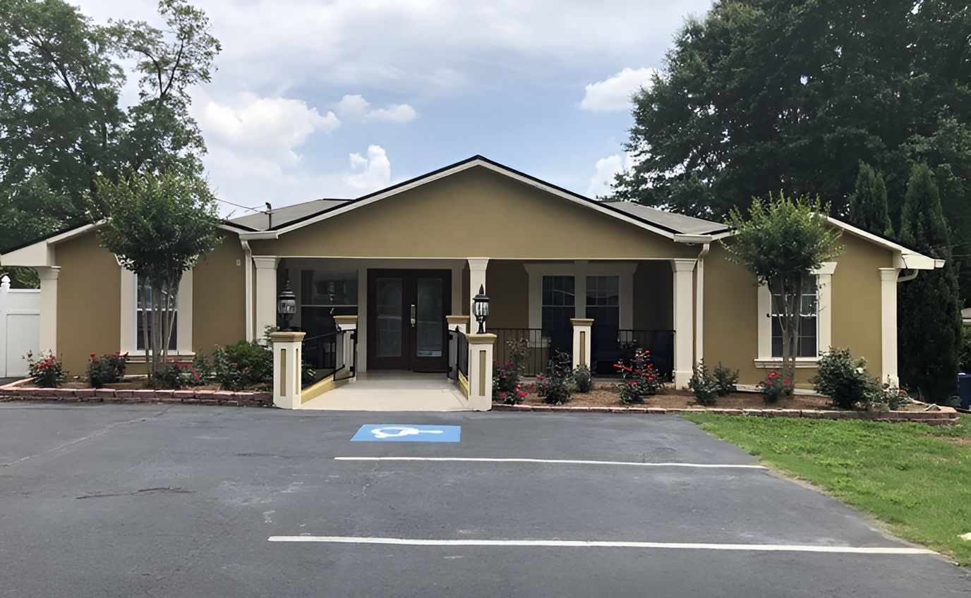 Front view of Legacy Personal Care Home building