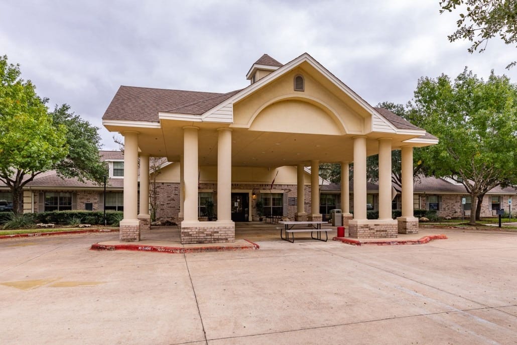 Front entrance of West Oaks Nursing and Rehabilitation Center