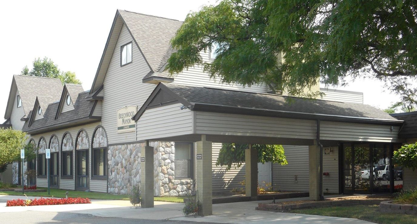 Exterior view of Beechwood Manor Assisted Living building