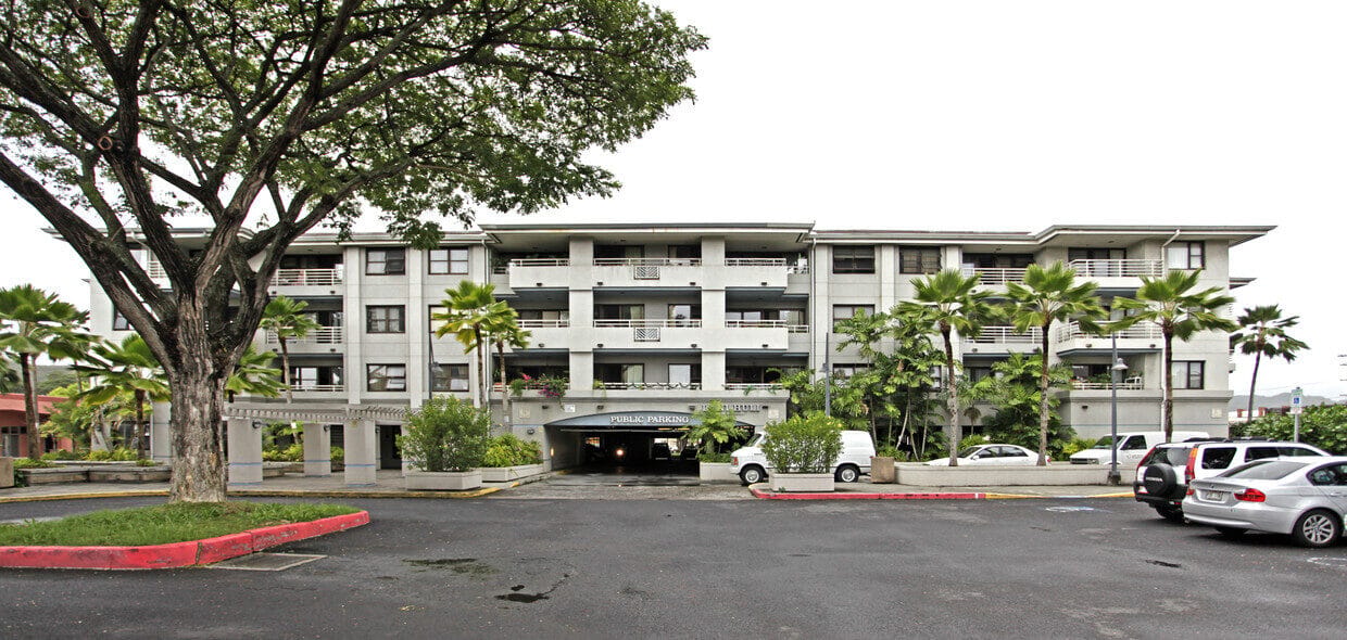 Exterior view of the Lani Huli Elderly Apartments building