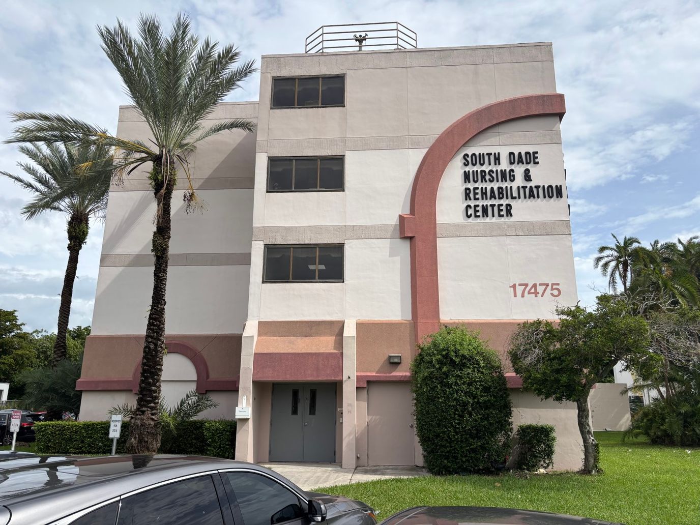 Exterior view of South Dade Nursing & Rehabilitation Center building