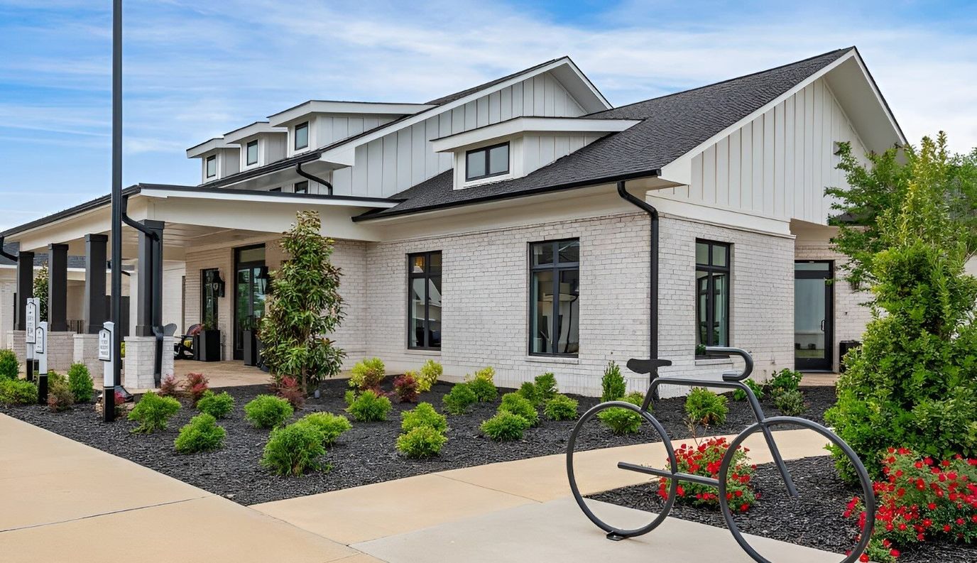 Exterior view of the Villas at Capital Twenty with landscaping