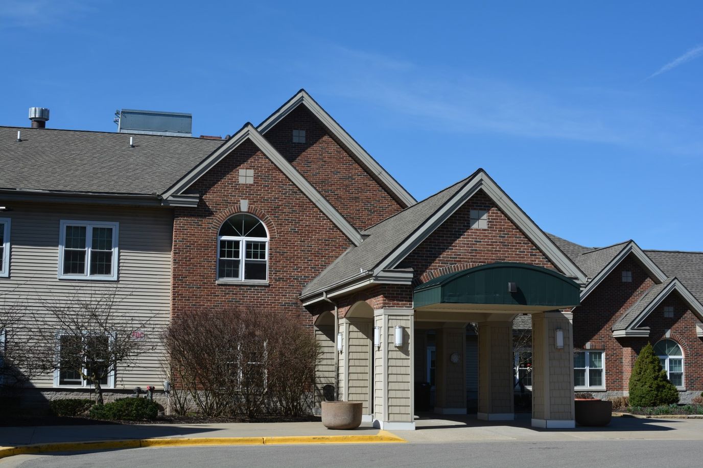 Exterior view of Covenant Living facility entrance