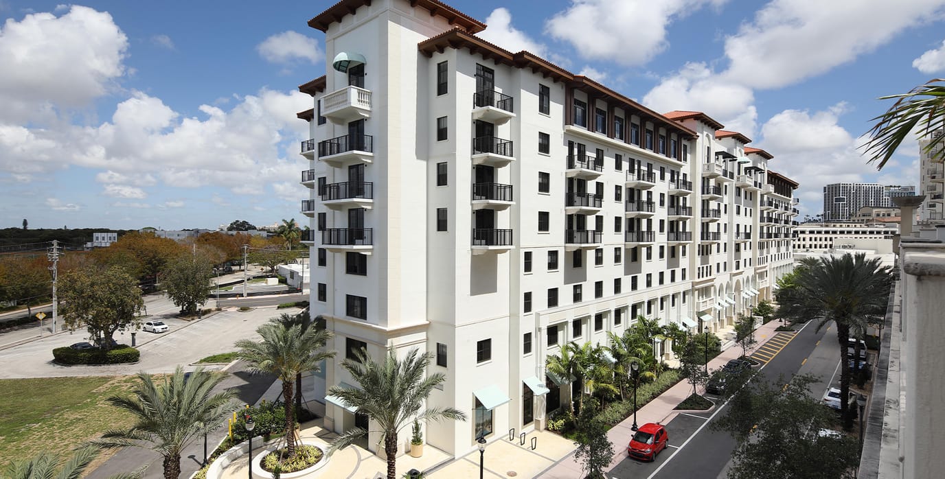 Exterior view of Grand Living at Coral Gables building