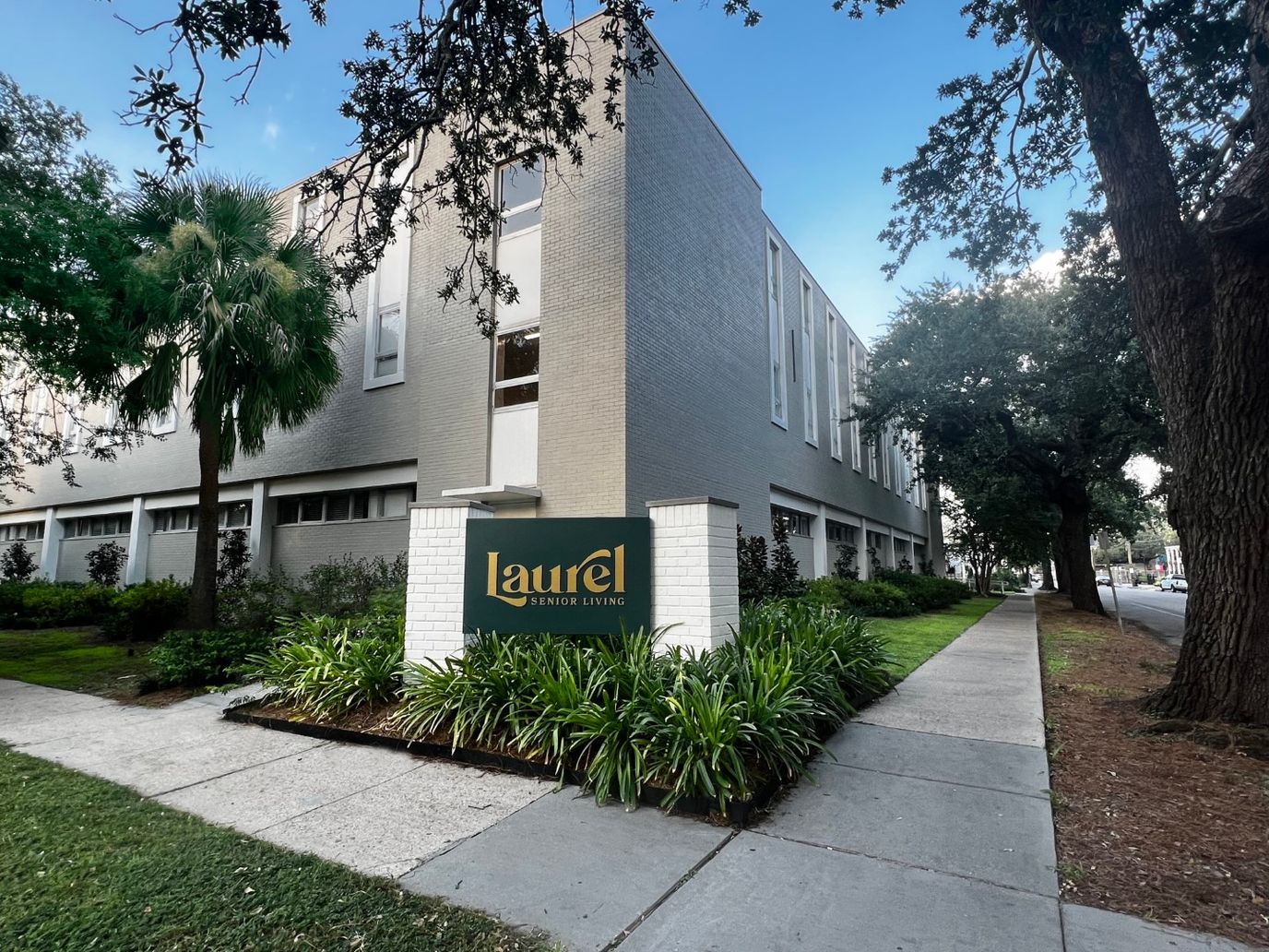 Exterior view of Laurel Senior Living building