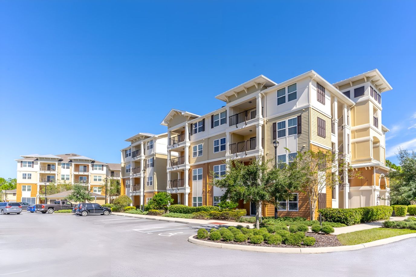 Exterior view of Palm Coast Landing Senior Apartments