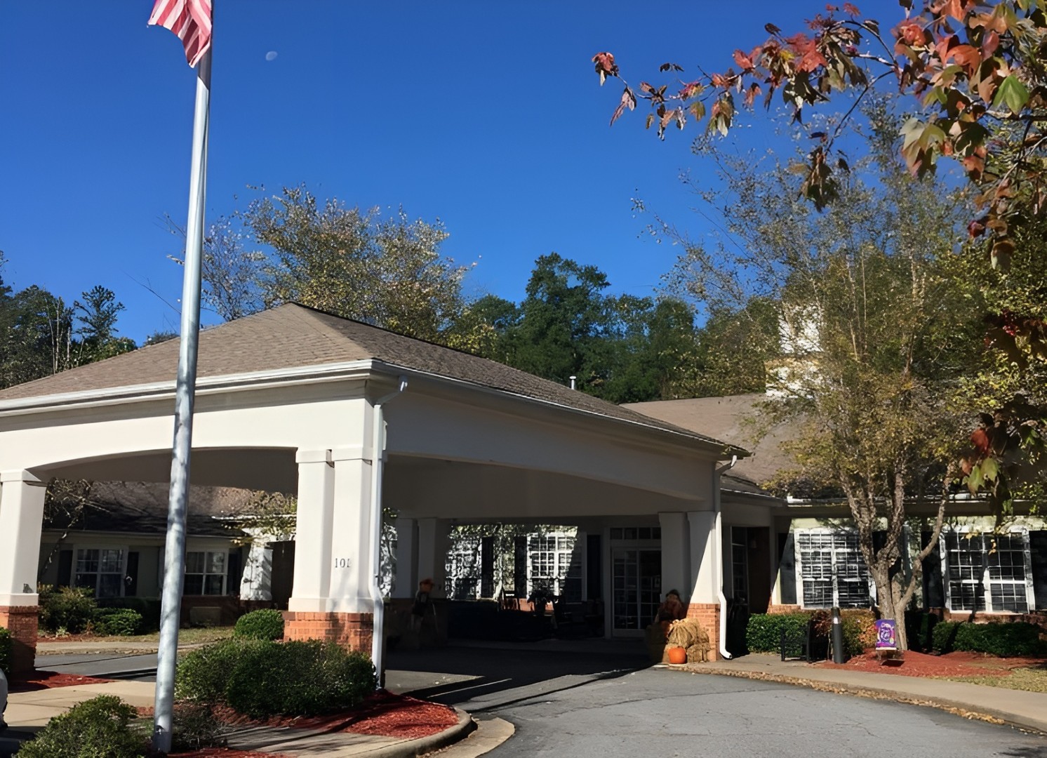 Exterior view of VIVA Senior Living at Gaffney.