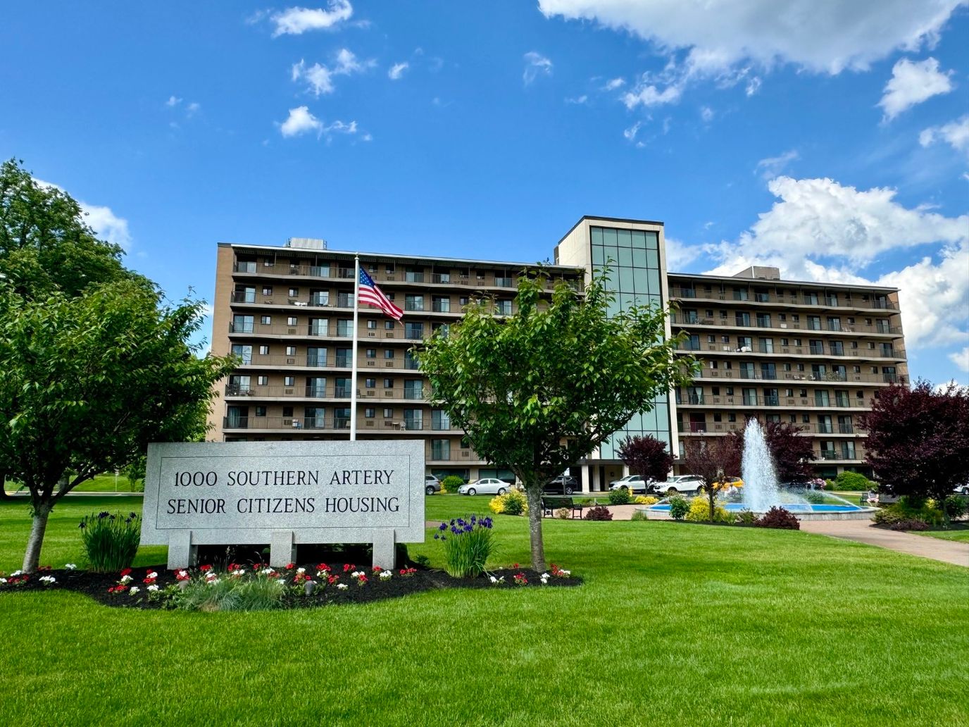 Exterior view of the 1000 Southern Artery senior housing facility