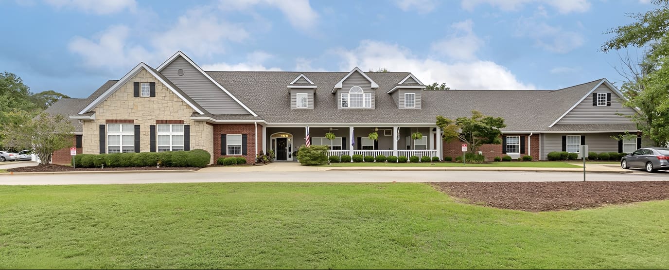 Exterior view of Sumter Terrace Assisted Living facility