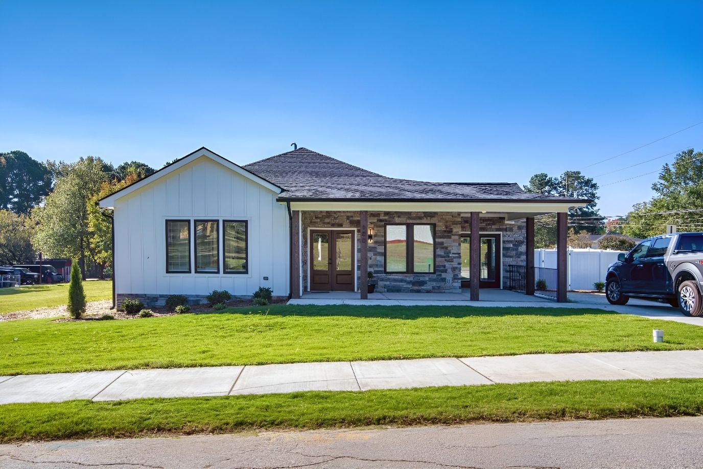 Exterior view of Holly Springs Senior Living building