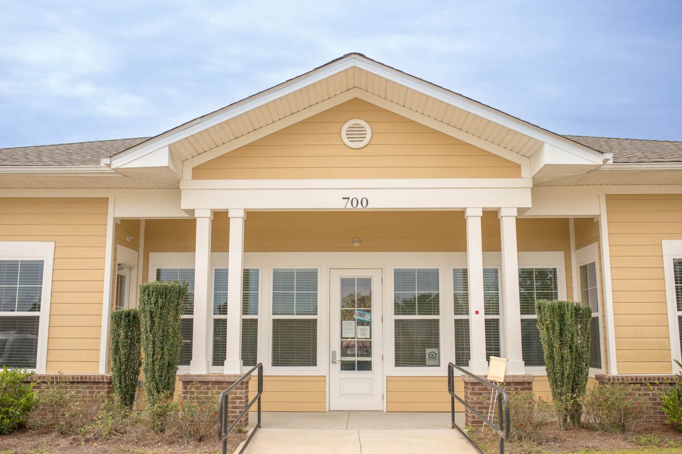 Front entrance of Grace Pointe facility
