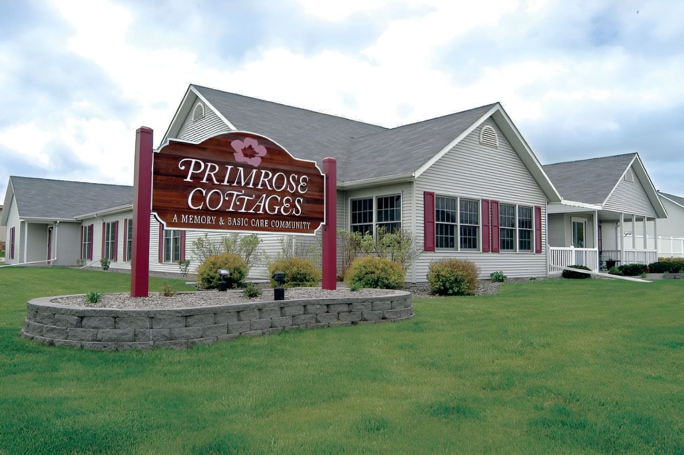 Exterior view of Primrose Cottages with landscaping