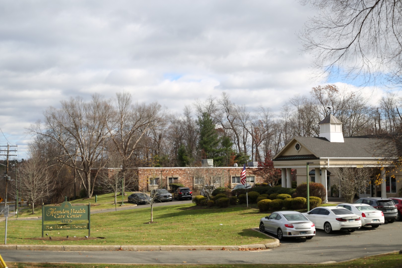Exterior view of Hamden Health Care Center and parking area