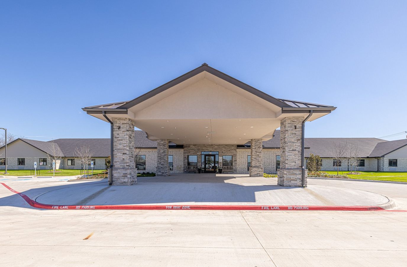 Exterior view of the Five Points of College Station facility entrance
