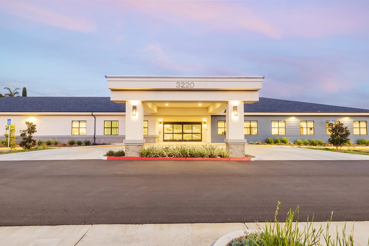 Exterior view of the Pacific Villas Post Acute entrance