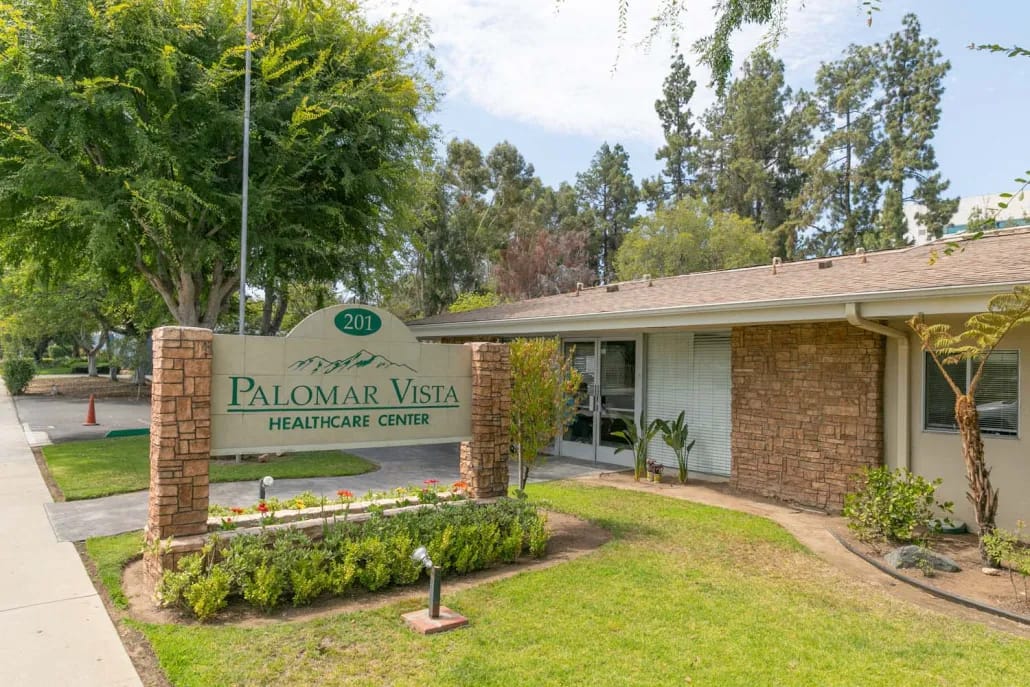 Exterior view of Palomar Vista Healthcare Center