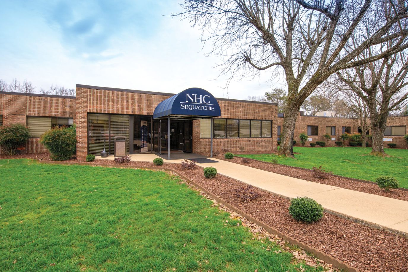 Exterior view of NHC HealthCare Sequatchie building