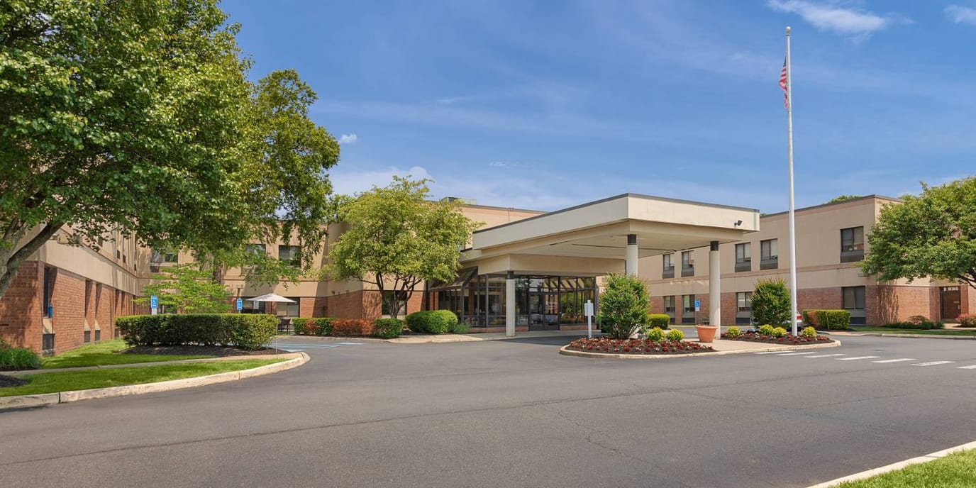 Entrance view of Complete Care at Bayshore