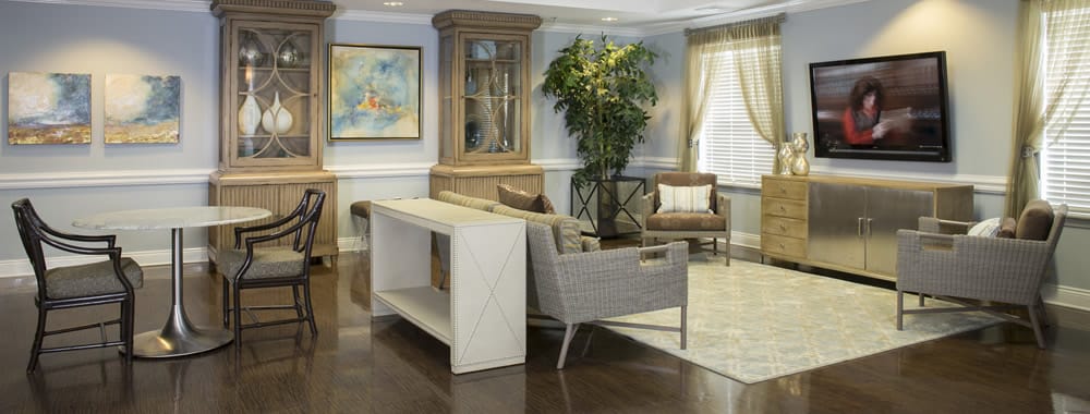 Common area with seating and decor