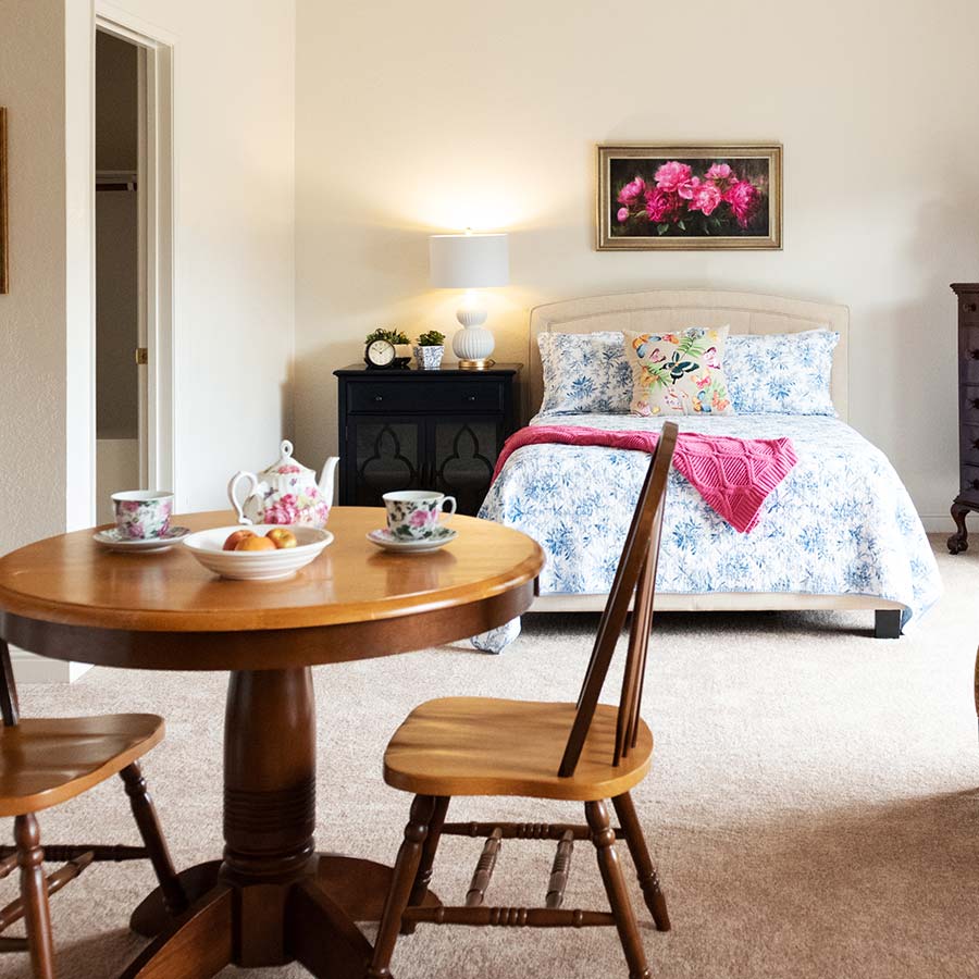 Cozy and well-decorated private resident room