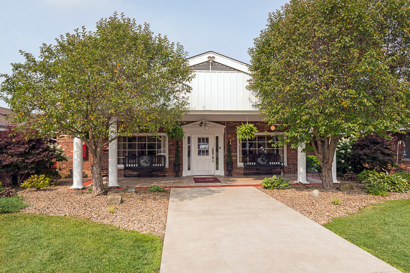 Exterior view of the Life Care Center of Morehead entrance