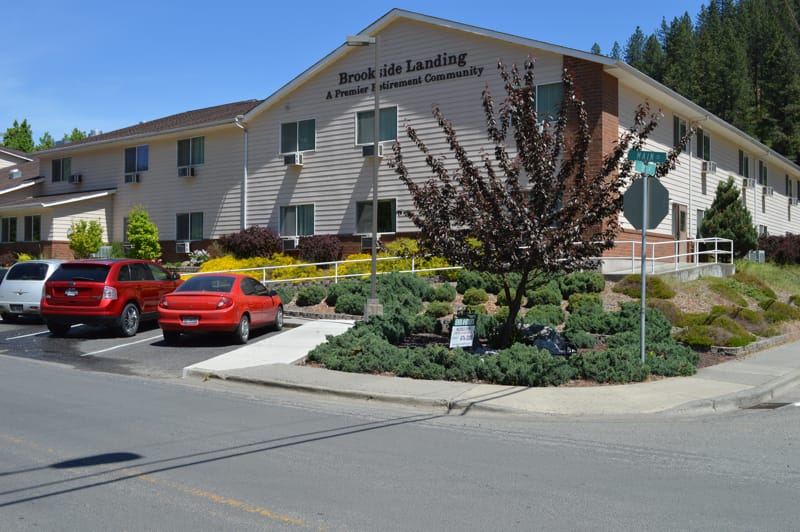 Exterior view of Brookside Landing assisted living facility