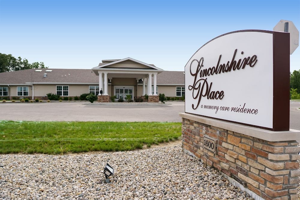 Exterior view of Lincolnshire Place facility entrance