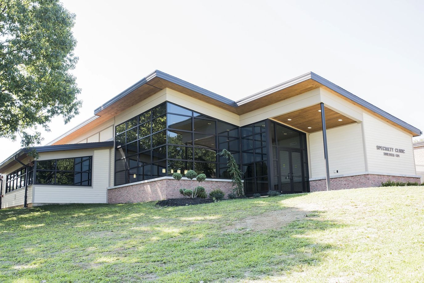 Exterior view of Oakwood ICF/IID facility building
