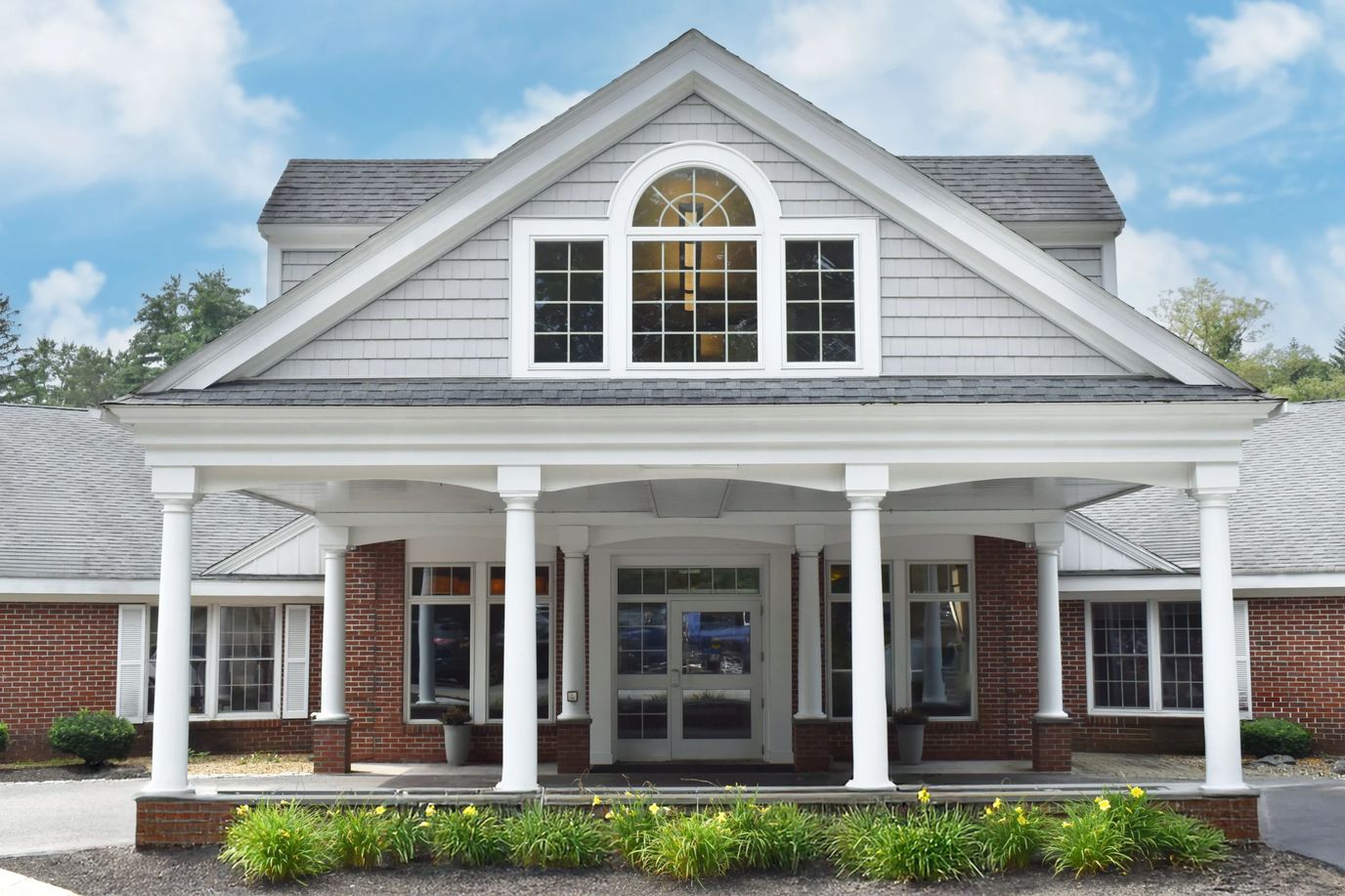 Exterior view of Bella Point Bridgton main entrance
