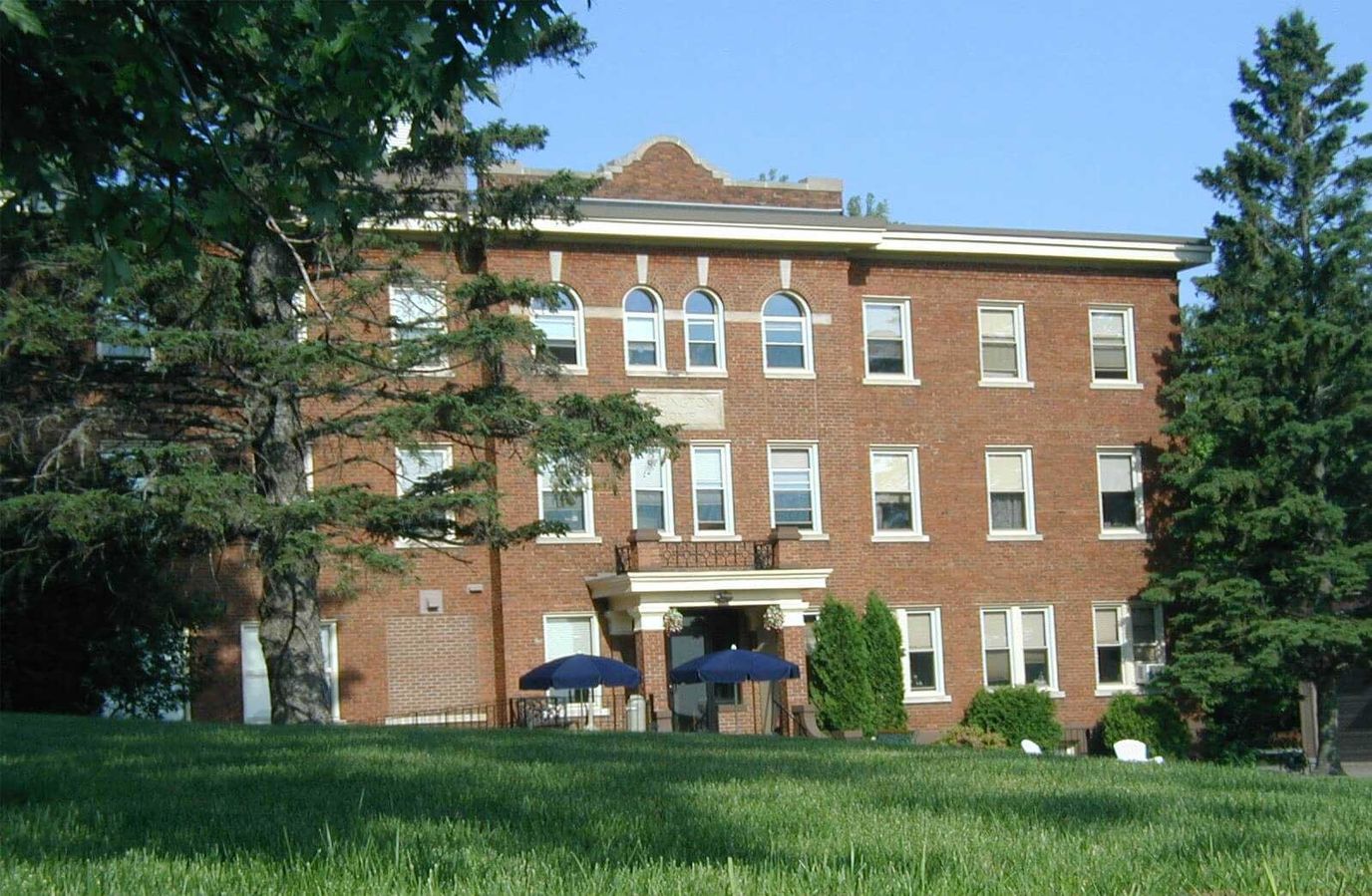 Exterior view of Mccarthy Manor Assisted Living building
