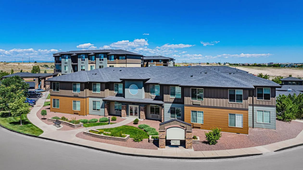 Exterior view of The Ivy at Blue Oaks facility