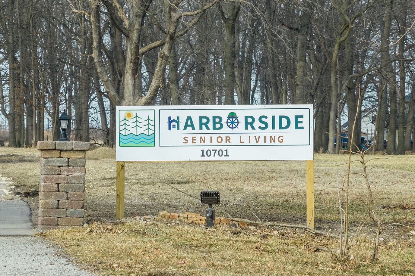 Harborside Senior Living facility signage