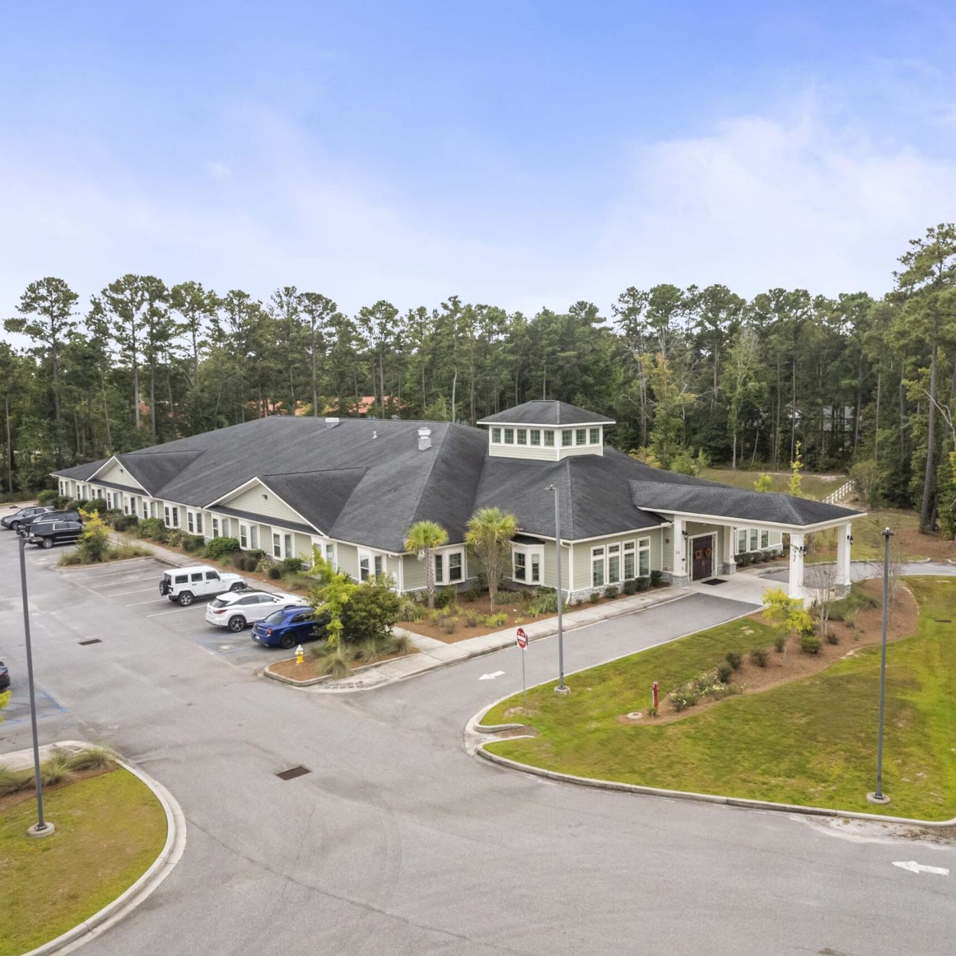 Aerial view of Stratford Place Goose Creek building and parking lot