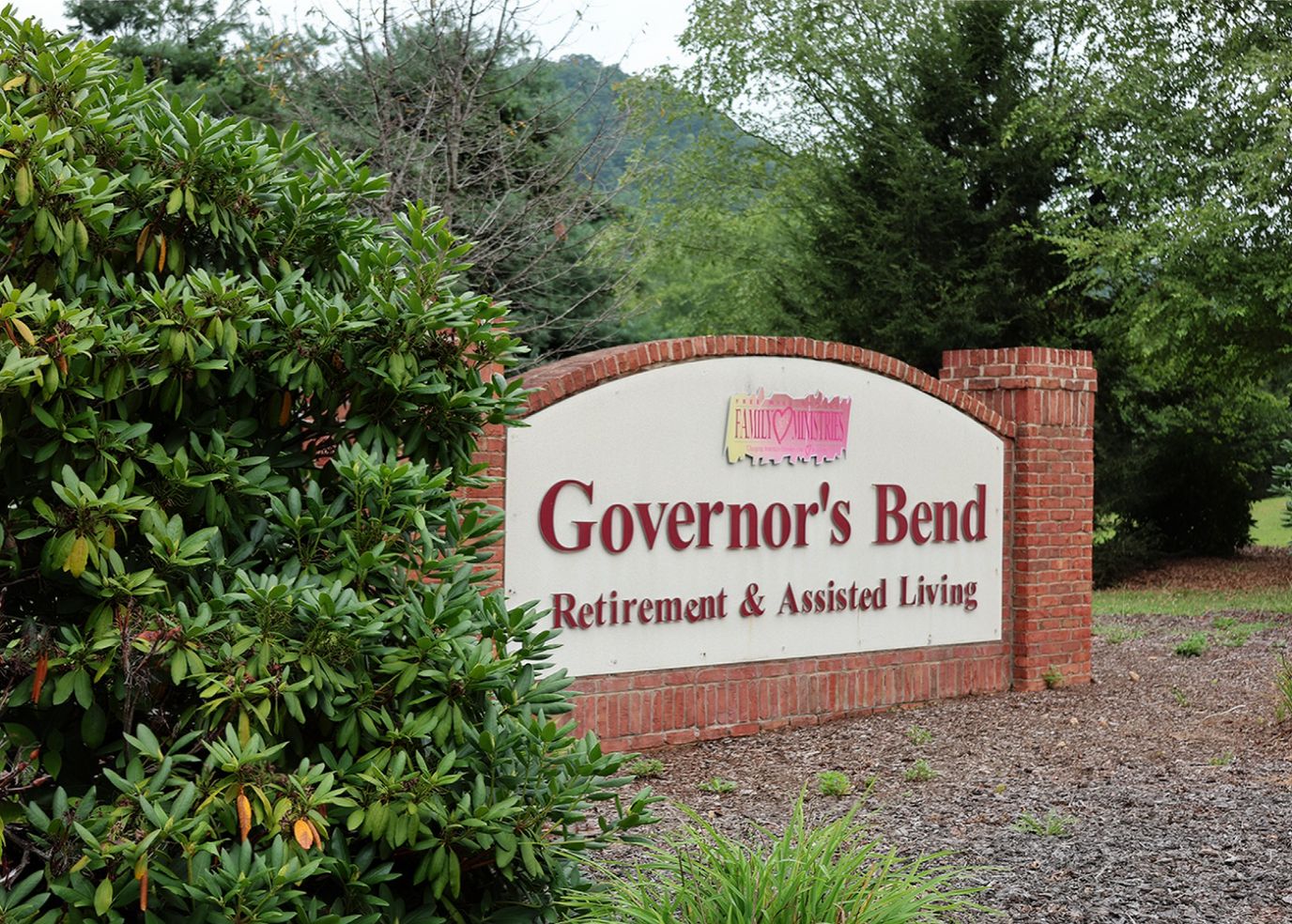 Sign for Governor's Bend Retirement and Assisted Living