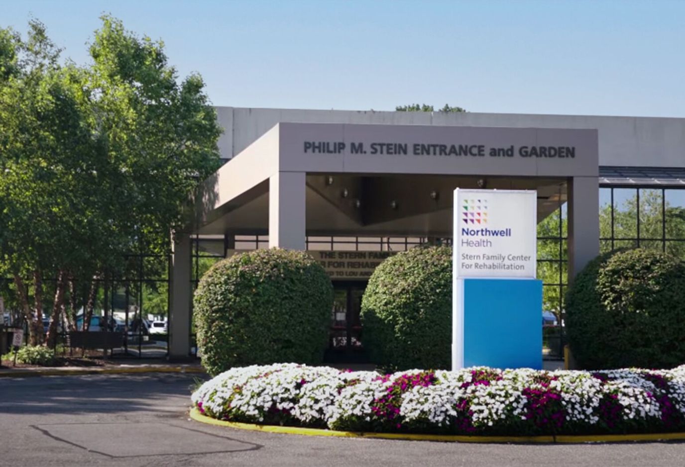 Exterior view of Northwell Health Stern Family Center building