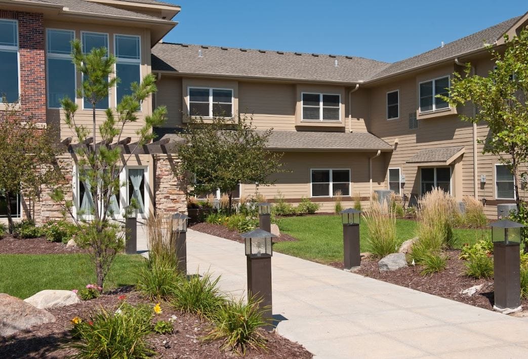 Garden pathway at Heritage Pointe senior living facility