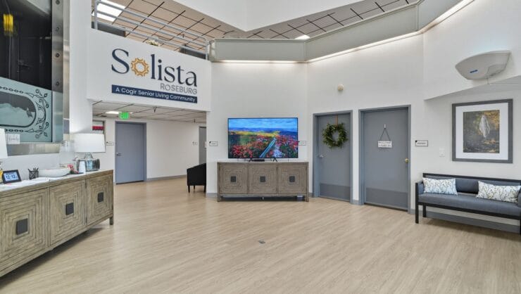 Interior view of Solista Roseburg community lobby.
