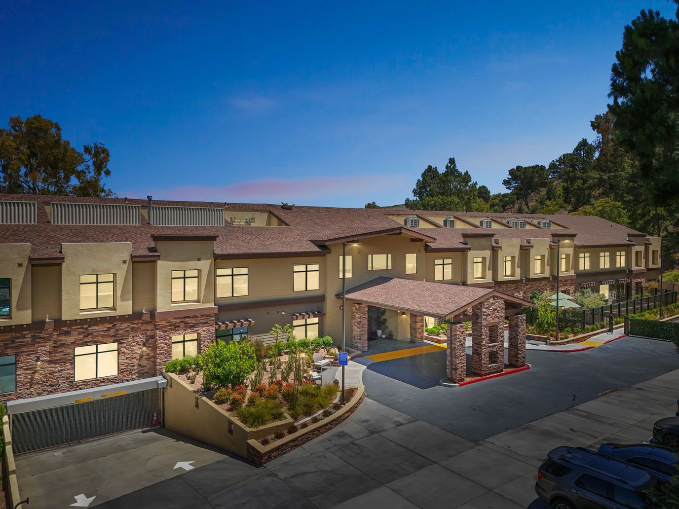 Exterior view of Peninsula Pointe by Cogir