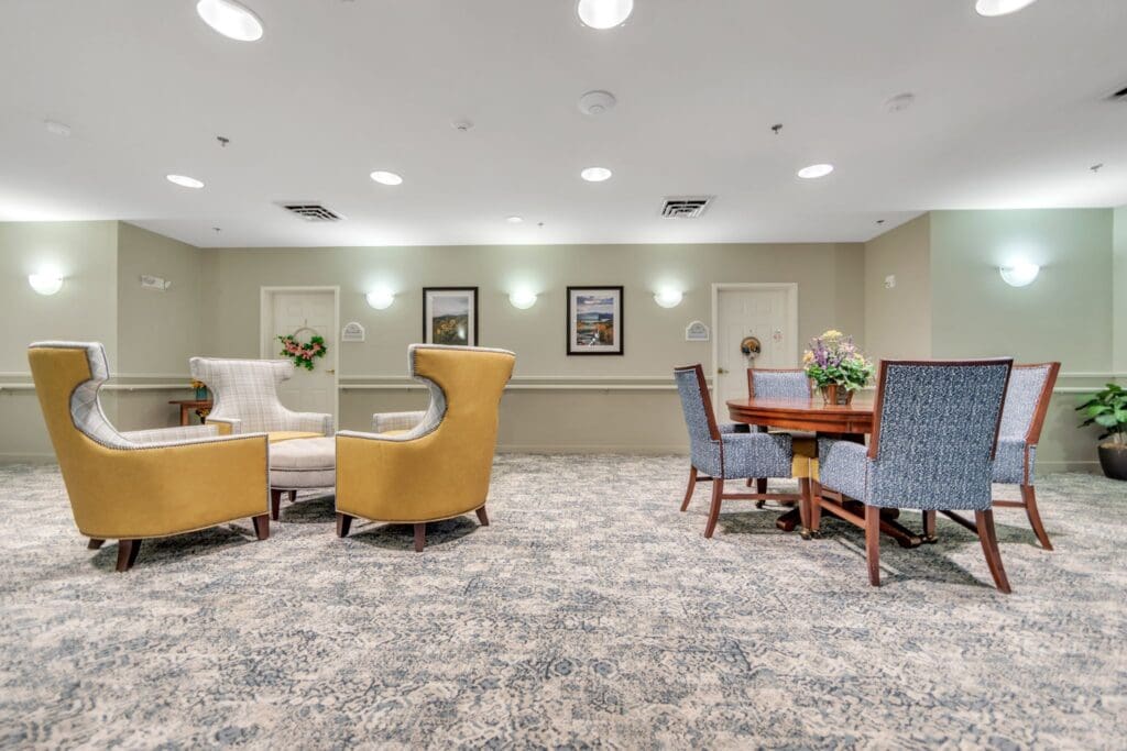 Common area seating with tables and decor