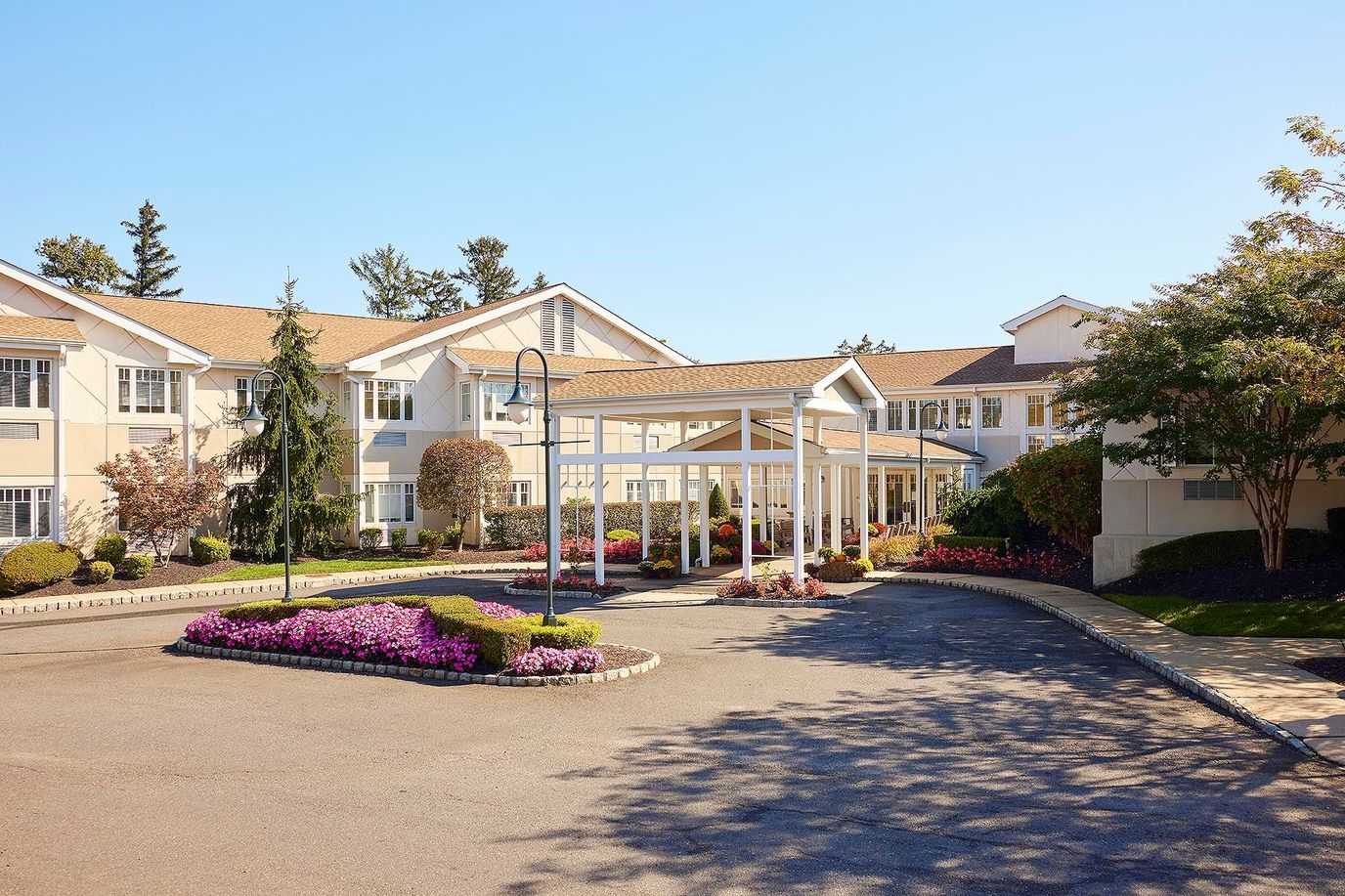 Exterior view of Brandywine Howell with landscaped entrance
