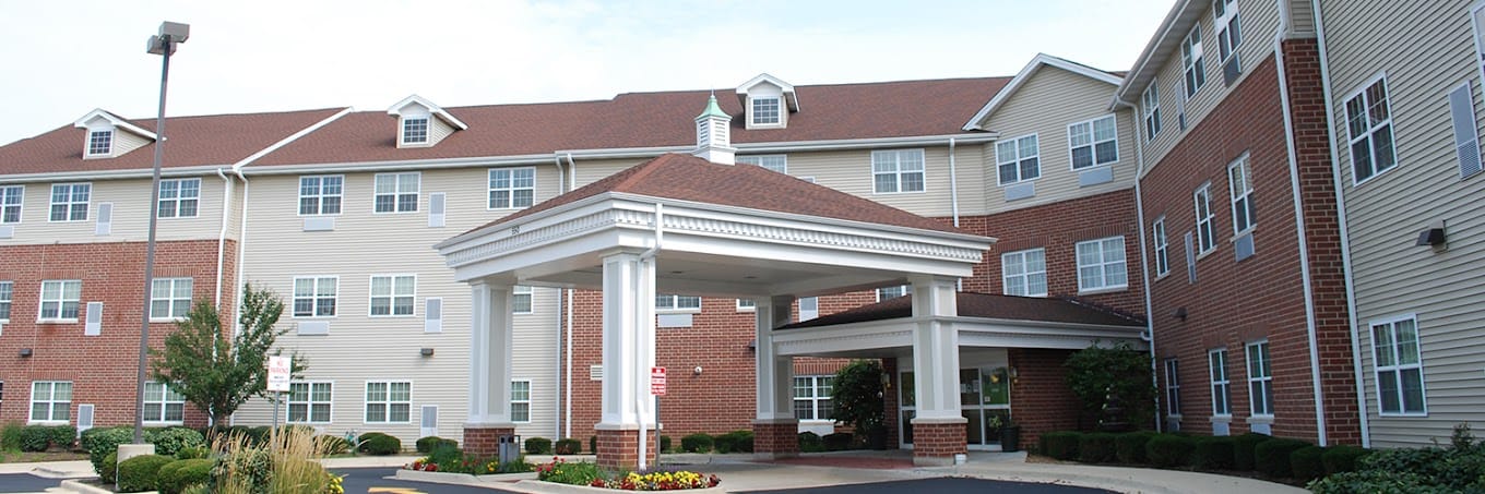 Entrance of Heritage Woods of Bolingbrook senior living facility