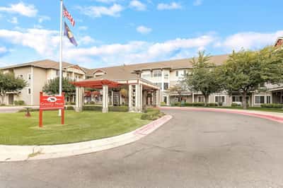 Holiday Grizzly Peak - Senior Living Facility