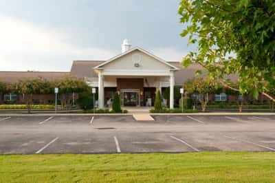 The Pinnacle of Southaven - Senior Living Facility