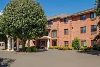 Holiday Forsyth Court - Senior Living Facility